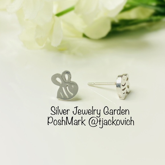 Small Silver Bee Stud Earrings - Picture 5 of 8